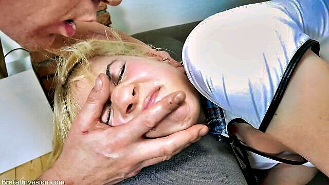 النا گیلبرت سکس مقعدی وحشیانه بی‌رحمانه