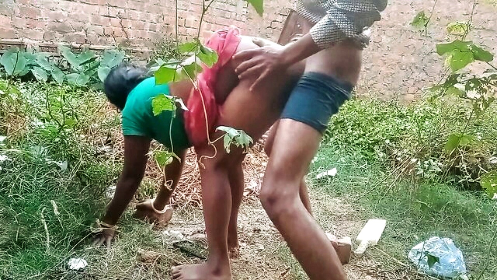 Hot Busty Indian Wife Fucks Her Lover In The Woods - XXXBP