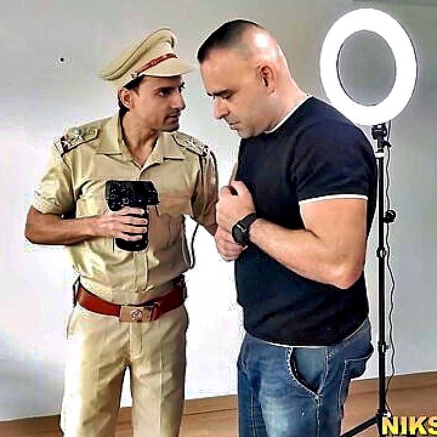 Arrested Model Gets Fucked By A Cop In Hd Video - XXXBP