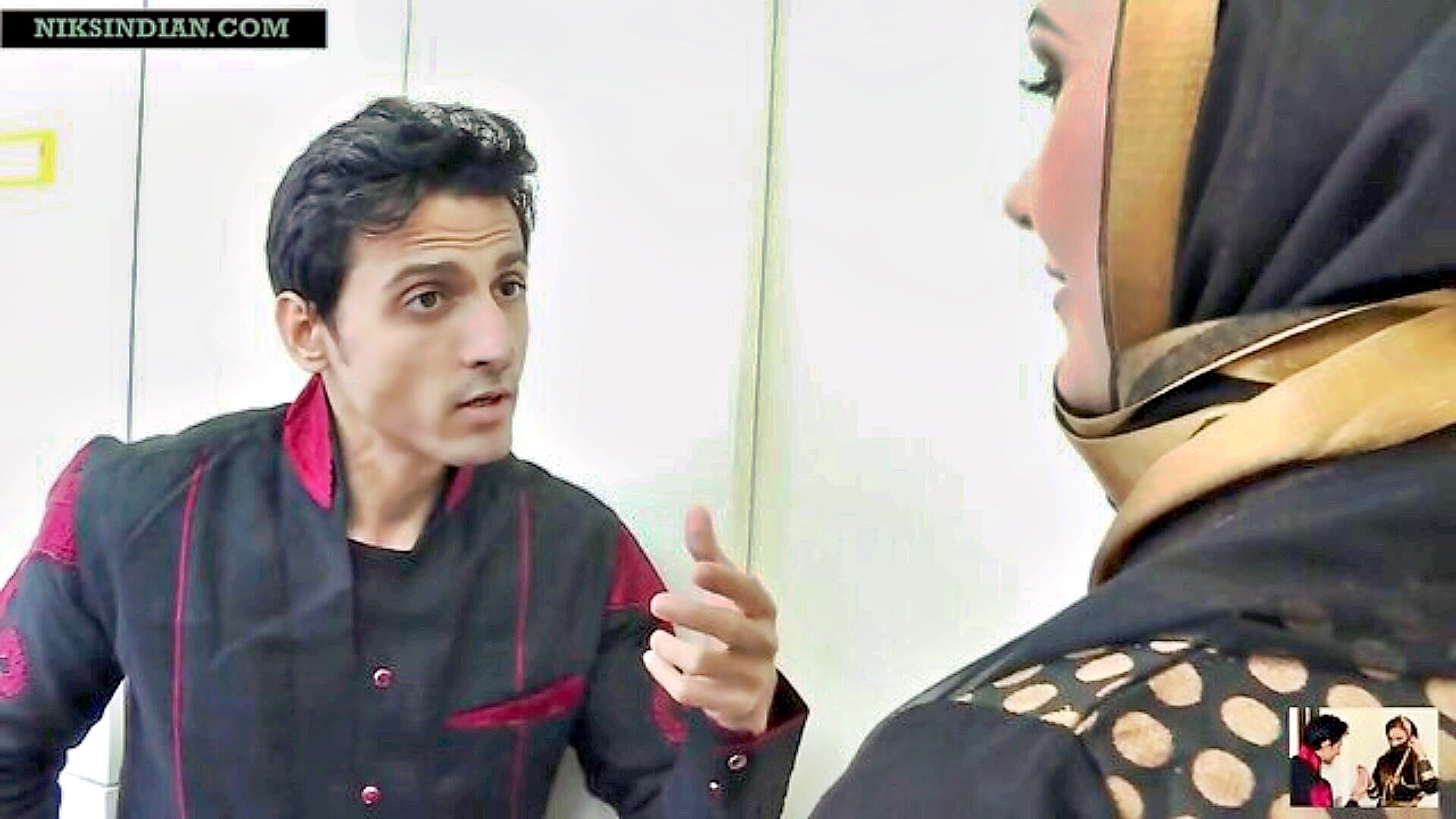 Muslim Bhabhi Tight Gaand Ko Chub Choda Hijab Mei - Hard Anal Fucking