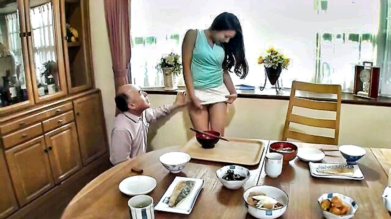 Father-in-law brazenly took advantage of his son's smoke break online free without registration