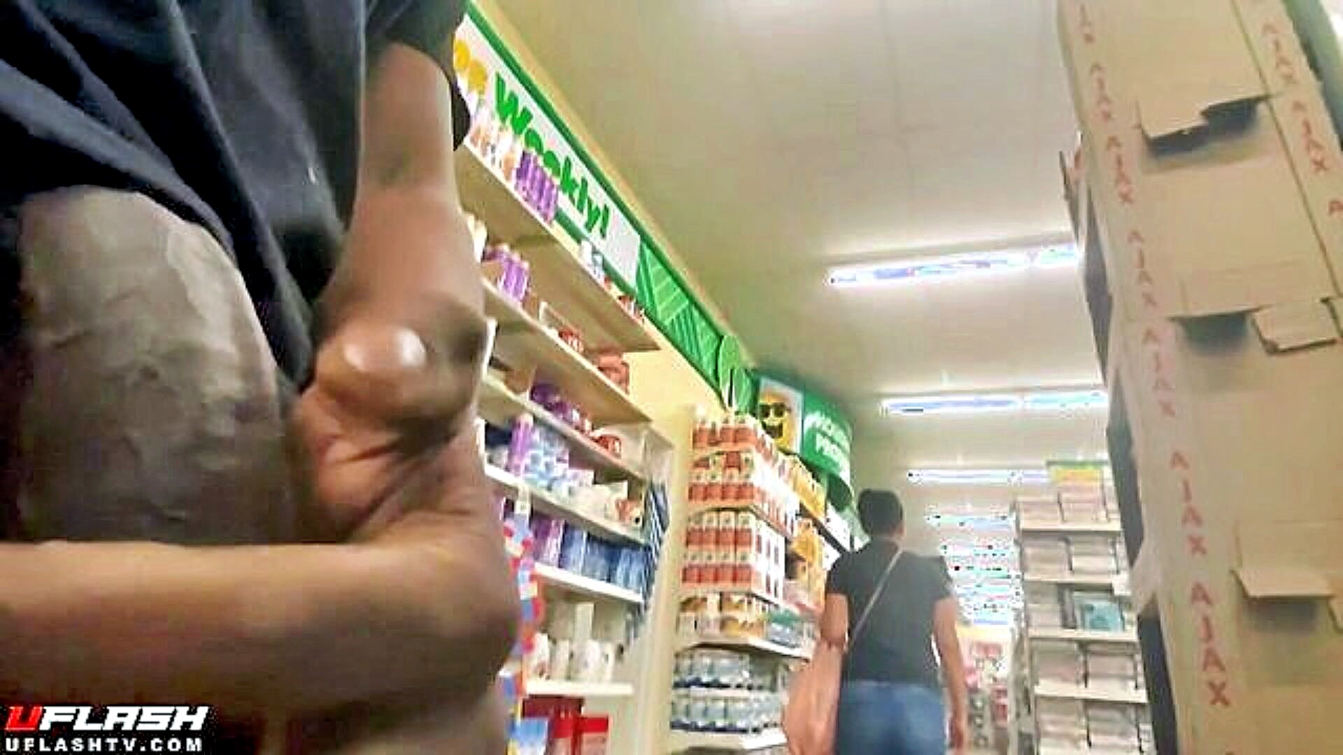 Bbc dickflash in store